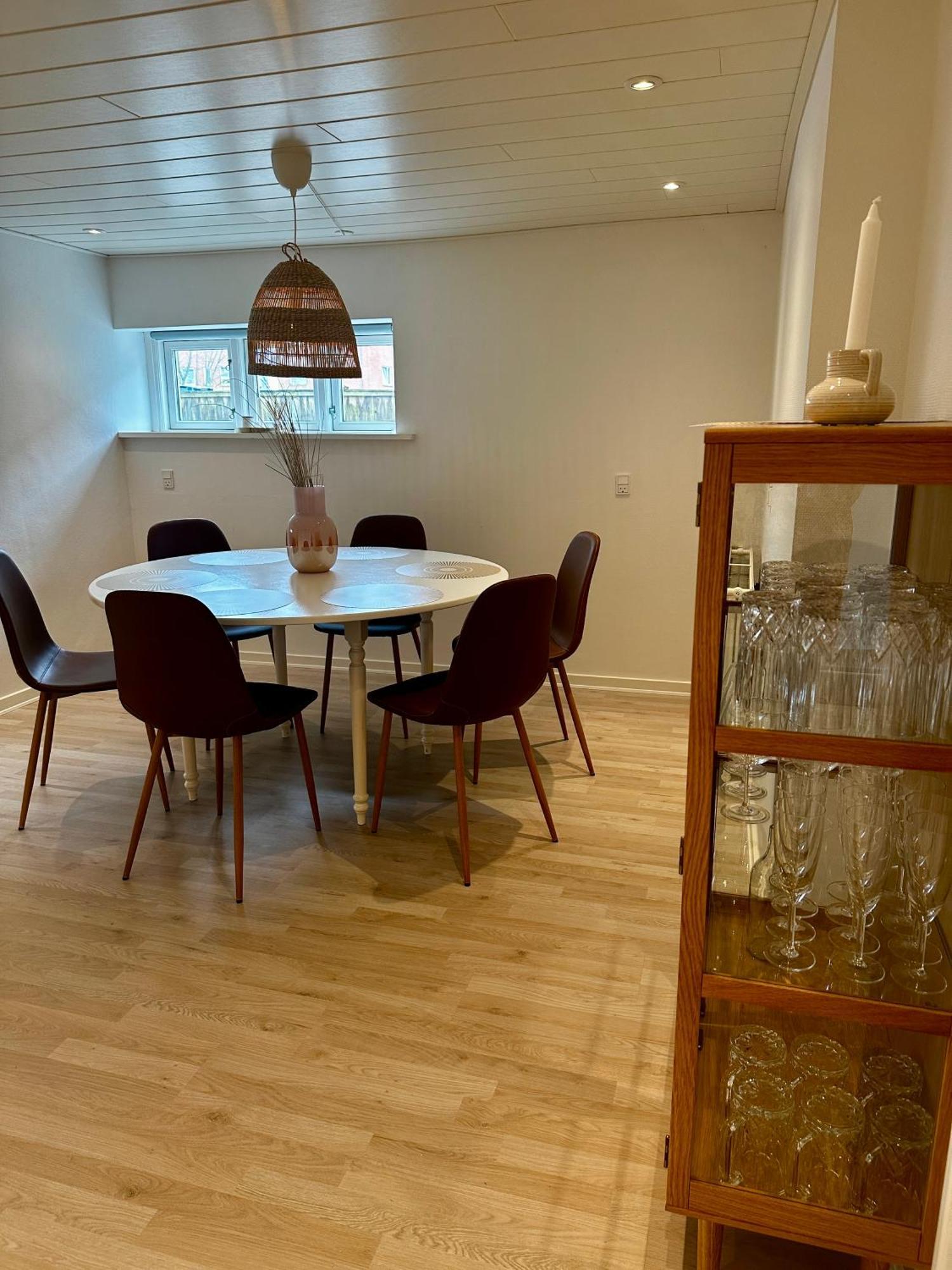 Skon Lejlighed Med Egen Terrasse Og Have Taet Pa Centrum I Скаген Екстериор снимка